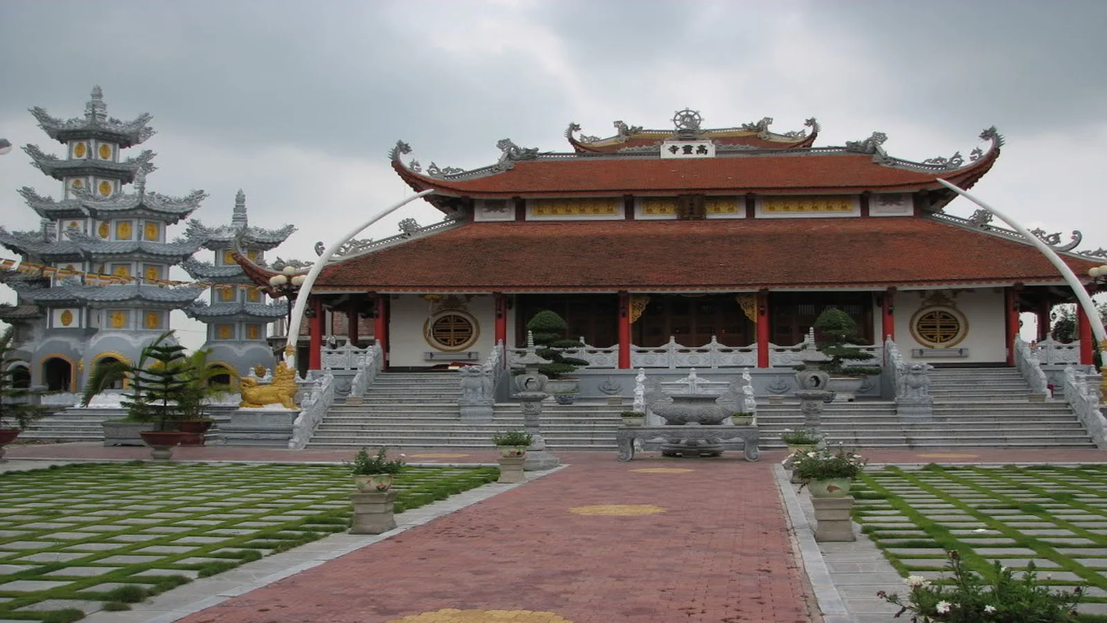 Chính điện chùa Cao Linh Hải Phòng